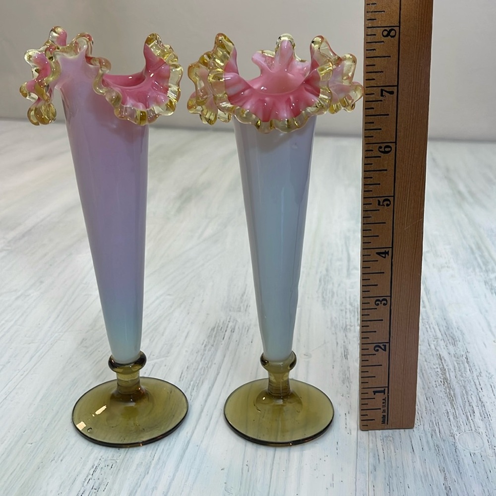 Vintage Art Glass Pedestal Base Ruffle Edge Bud Vase Set - Picture 5 of 11